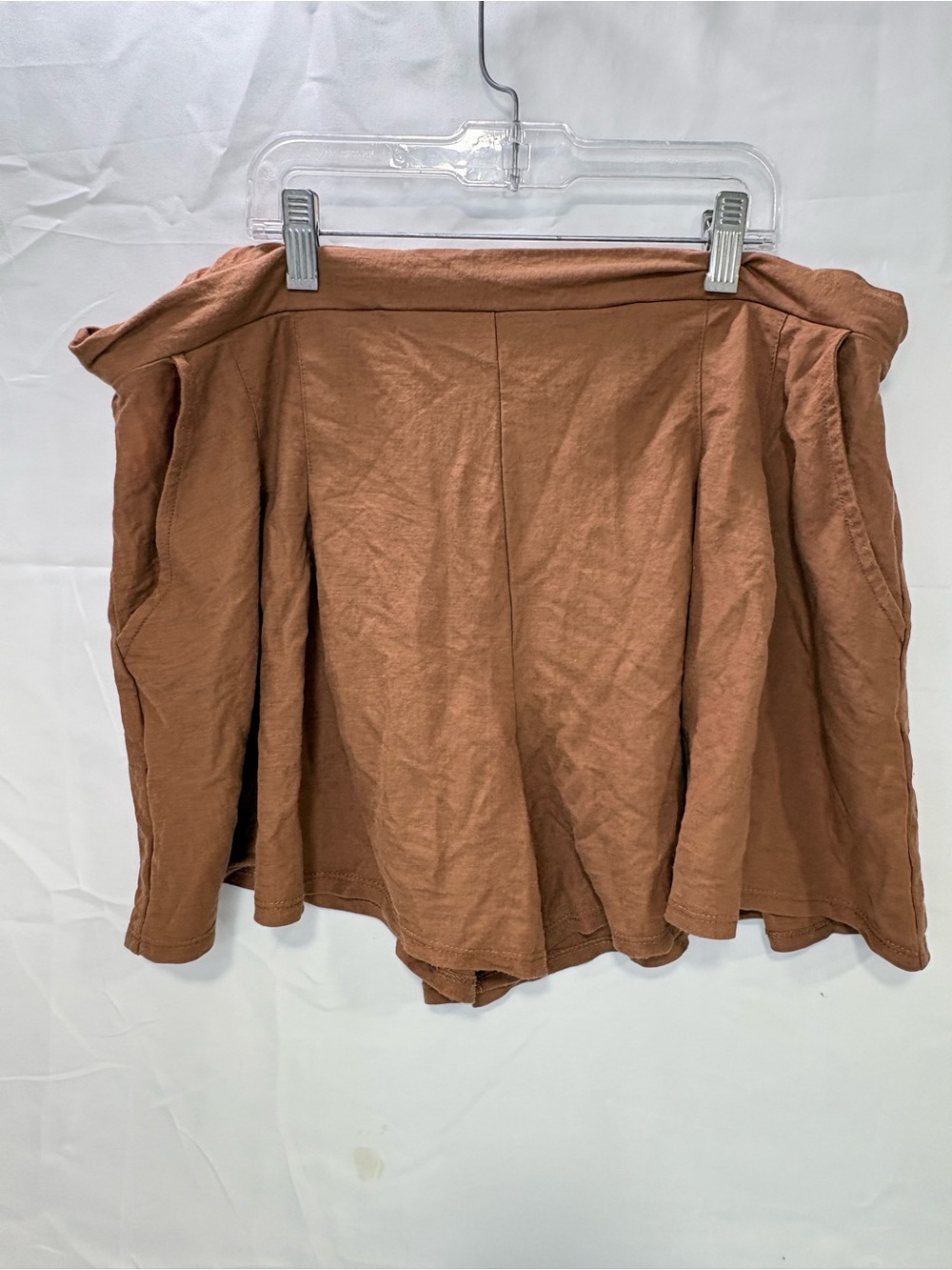 bobeau Rust Brown Off-Shoulder Cotton Shorts